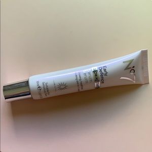 No. 7 Early Defense Glow Activating Serum